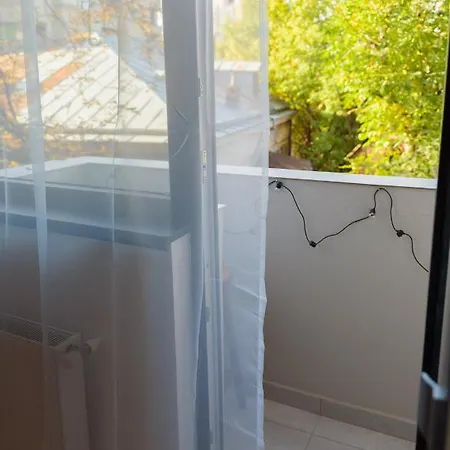 Sunny - Location - View Balcony *