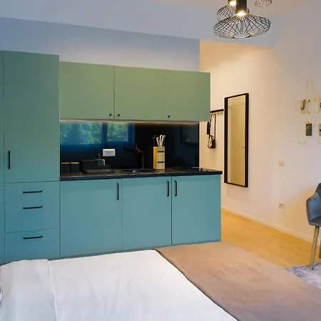 Sunny - Location - View Balcony