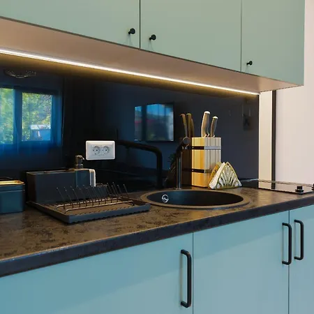 Sunny - Location - View Balcony *