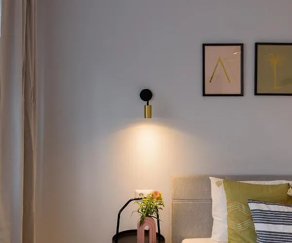 Sunny - Location - View Balcony * Бухарест